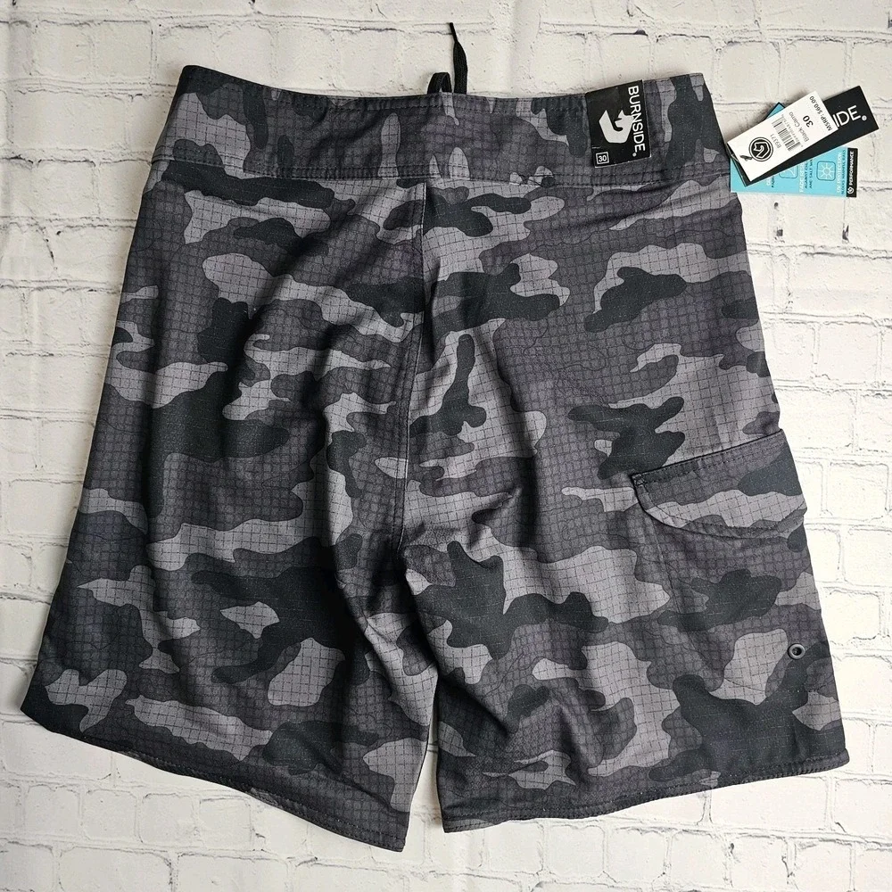 NEW Burnside Board Shorts Mens‎ Size 30 Black Camoflage Performance